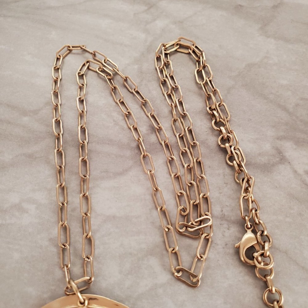 ✨ Stella and Dot Gold Silver Hammared Agate Distressed Pendant Necklace ✨ - Picture 4 of 10